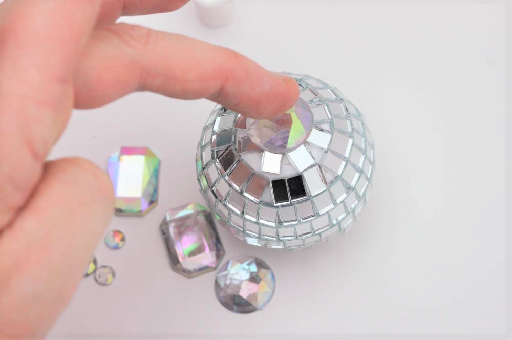 Help finding supplies for pink disco ball sculpture! : r/crafts