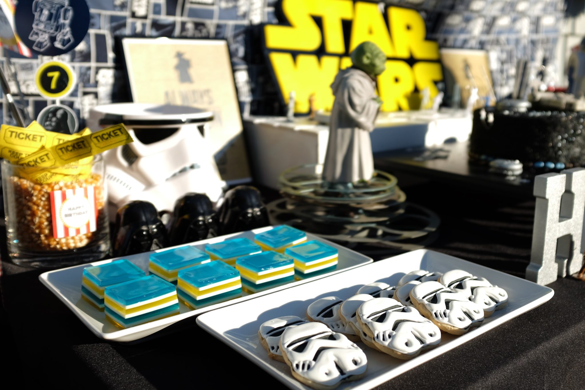How to SetUp a Star Wars Dessert Table Fern and Maple