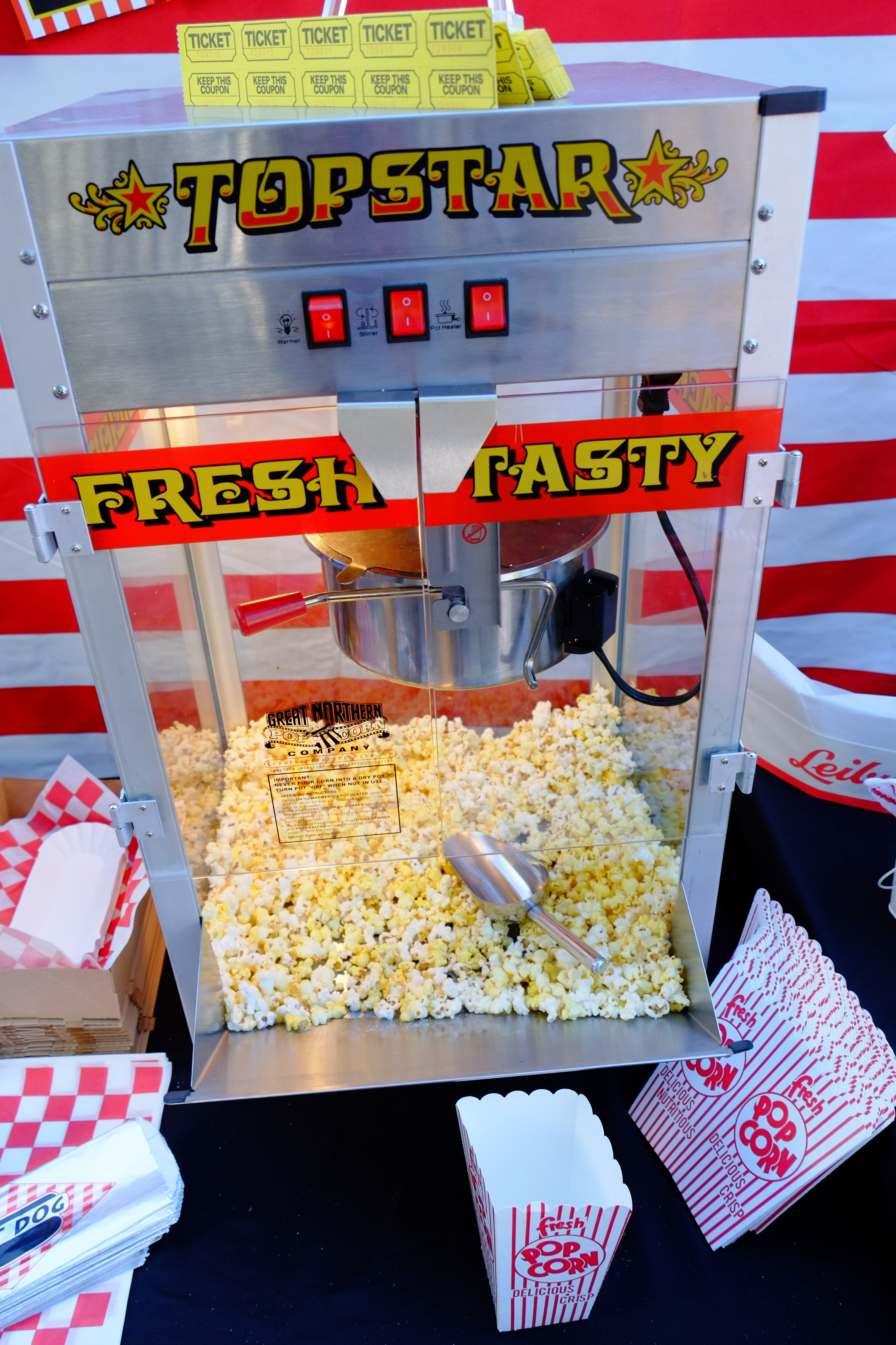 Retro Popcorn Maker - A Delicious Movie Night at Home 