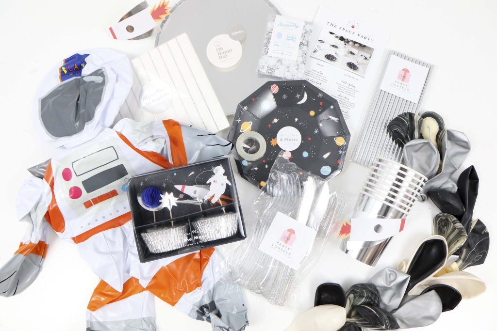 Space Party Kit - Looking to throw a Space or Rocket themed birthday? Check out this game-changing “party in a box” recommendation as well as tips for personalizing the party! Get details now at fernandmaple.com.