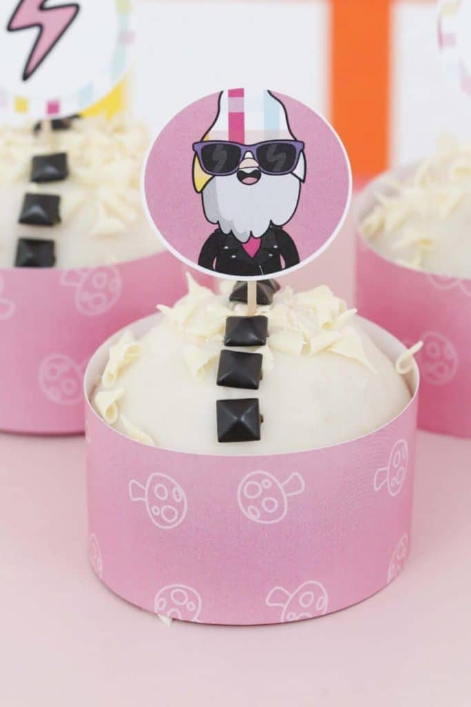 Punk Rock Gnome Easter Toadstool Cupcakes with printable toppers - get more party ideas at fernandmaple.com!