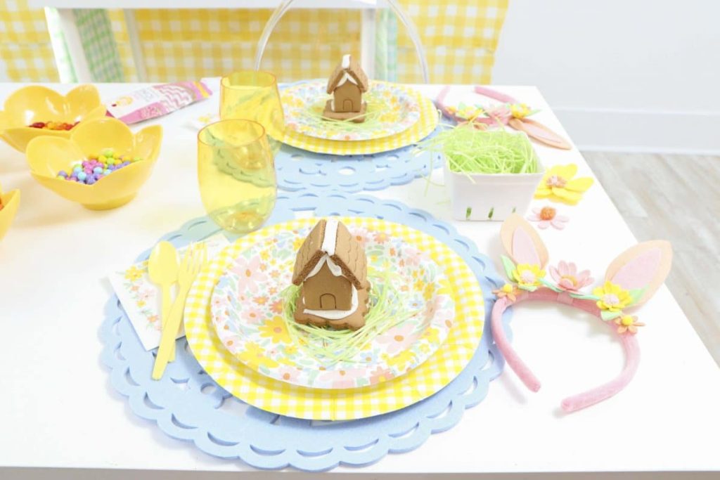 Pastel place settings for a Spring Gingerbread House decorating party - get more Spring Party inspiration now at fernandmaple.com!