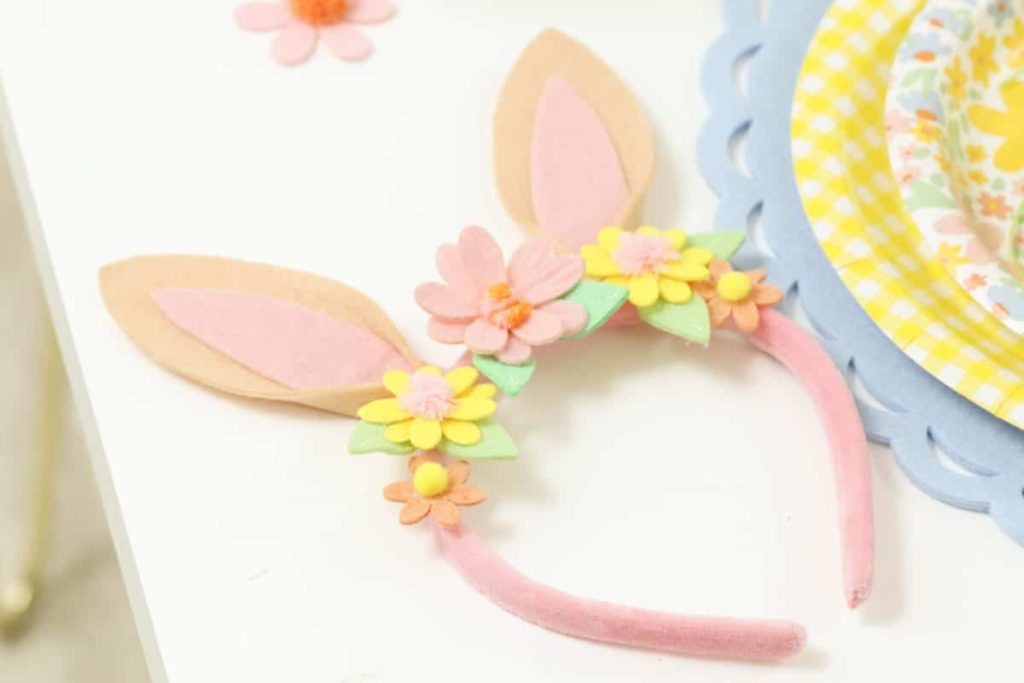 Felt floral bunny headbands for a Spring/Easter Gingerbread House decorating party - get more Spring Party inspiration now at fernandmaple.com!