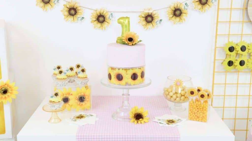 Sweet Little Sunflower First Birthday Party Inspiration Fern And Maple