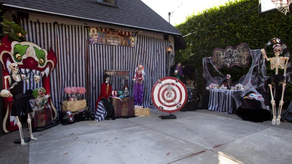 Creepy Clown Carnival Halloween Decorating Ideas - Fern and Maple