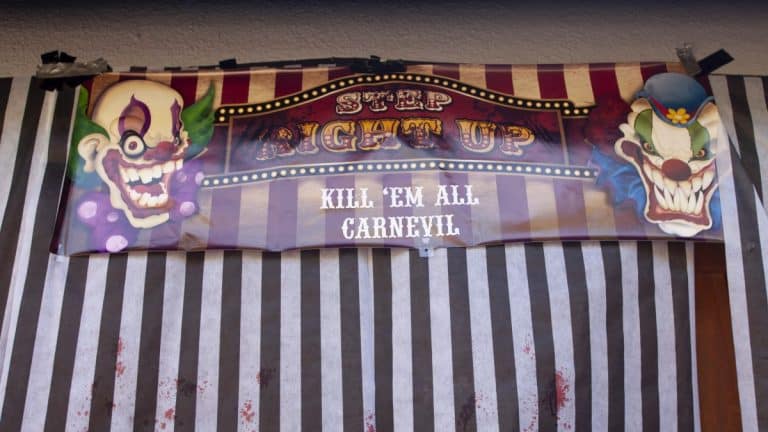 Creepy Clown Carnival Halloween Decorating Ideas Fern And Maple 3853