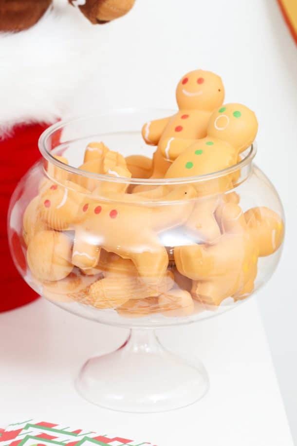 how-to-host-a-gingerbread-man-decorating-party-for-kids-fern-and-maple