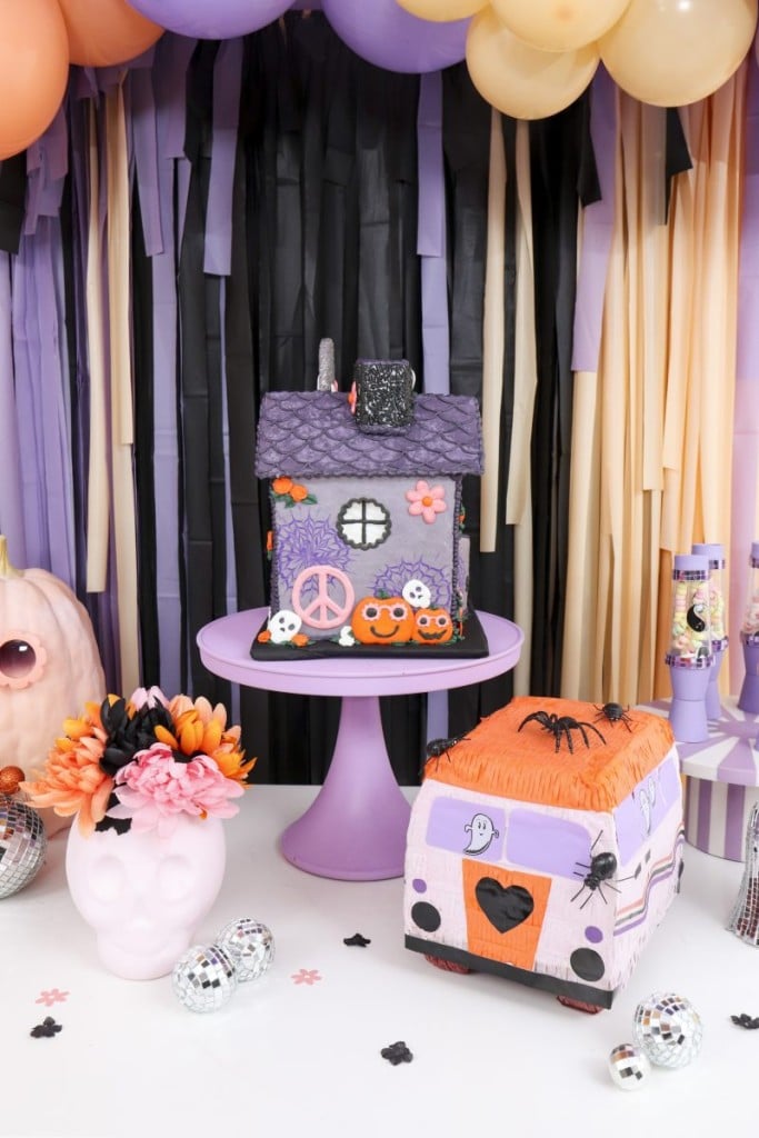 https://fernandmaple.com/wp-content/uploads/2023/09/annual-halloween-gingerbread-party-2023-210-683x1024.jpg