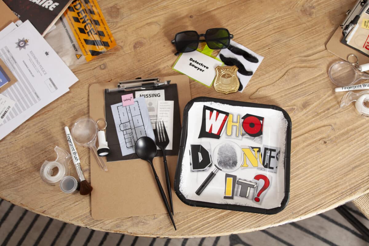 Murder Mystery Photo Booth Signs - 11 Count Crime Scene Party Props For Themed Parties