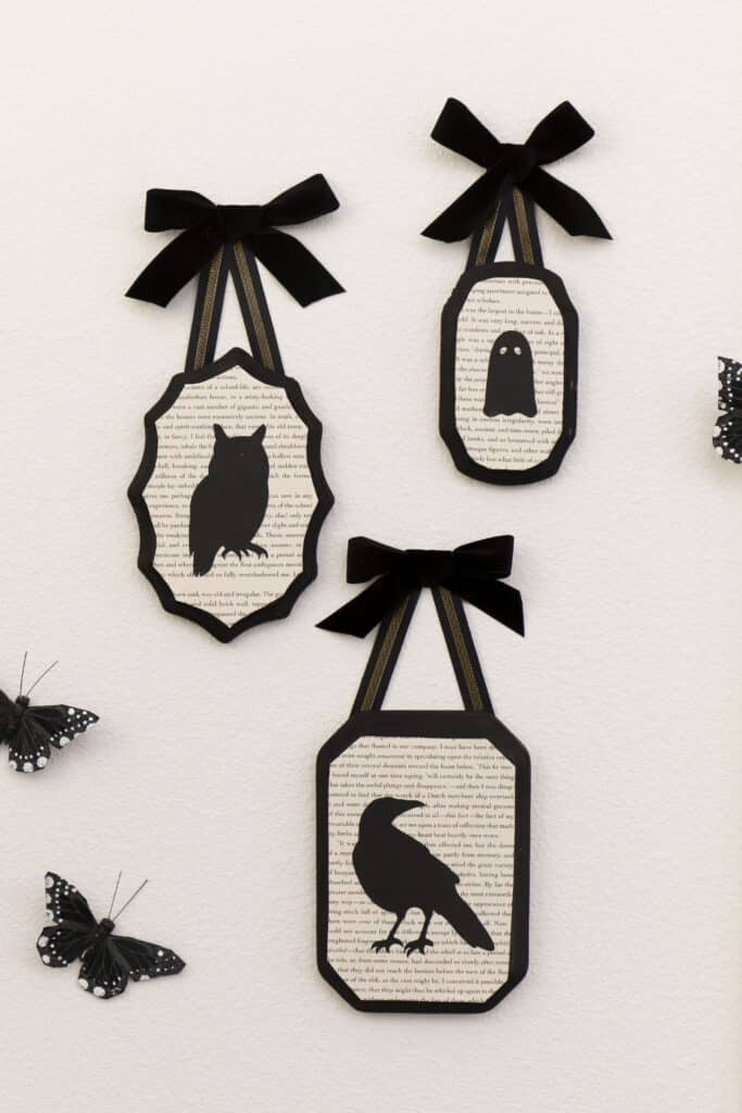 Spooky Book club wall decor