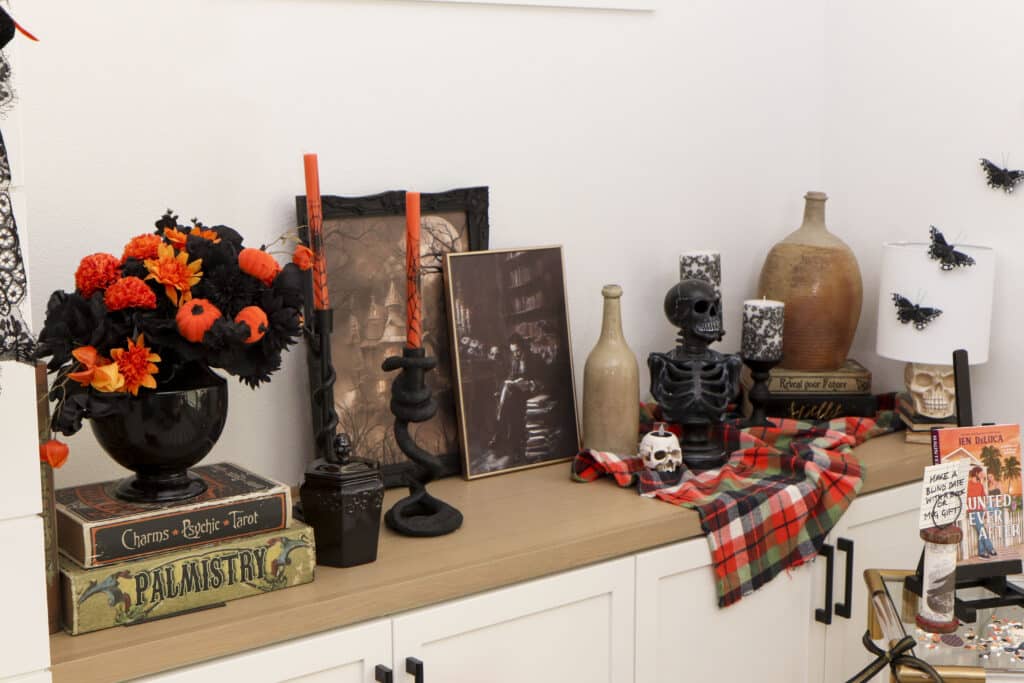 Spooky book club room decor ideas